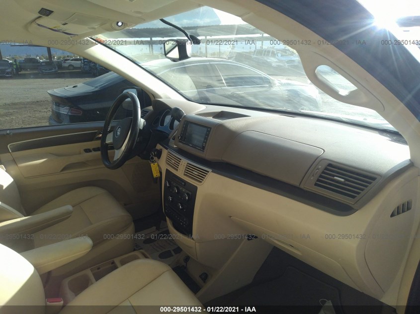 VOLKSWAGEN ROUTAN 2V4RW3D11AR407641