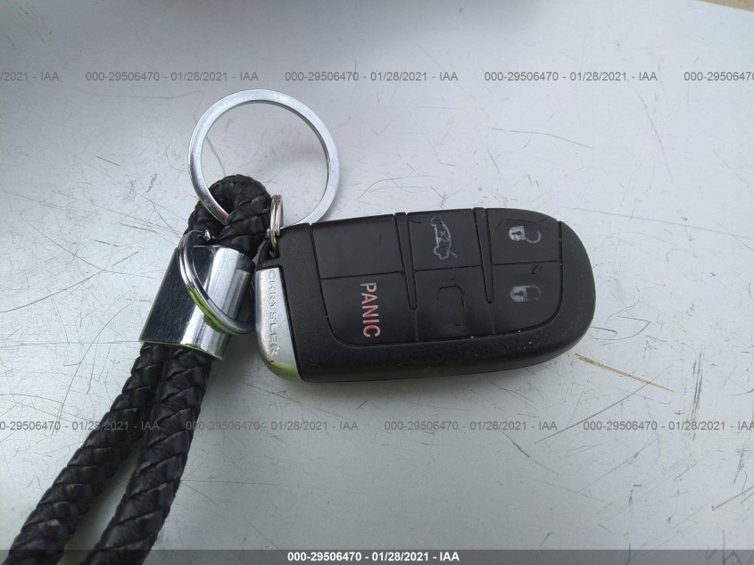 CHRYSLER 300 2C3CCAAG5CH261375