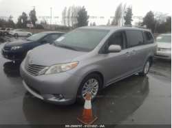 TOYOTA SIENNA 5TDYK3DC3CS238509