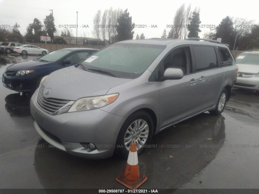 TOYOTA SIENNA 5TDYK3DC3CS238509