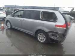 TOYOTA SIENNA 5TDYK3DC3CS238509