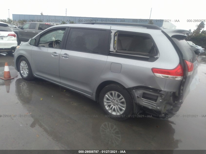 TOYOTA SIENNA 5TDYK3DC3CS238509