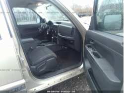 JEEP LIBERTY 1J4PP2GK0BW521128