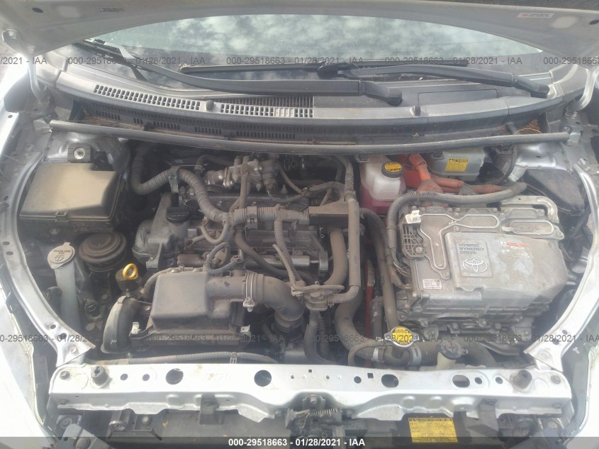 TOYOTA PRIUS C JTDKDTB38D1043989
