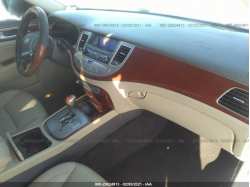 HYUNDAI GENESIS KMHGC4DD6DU243669