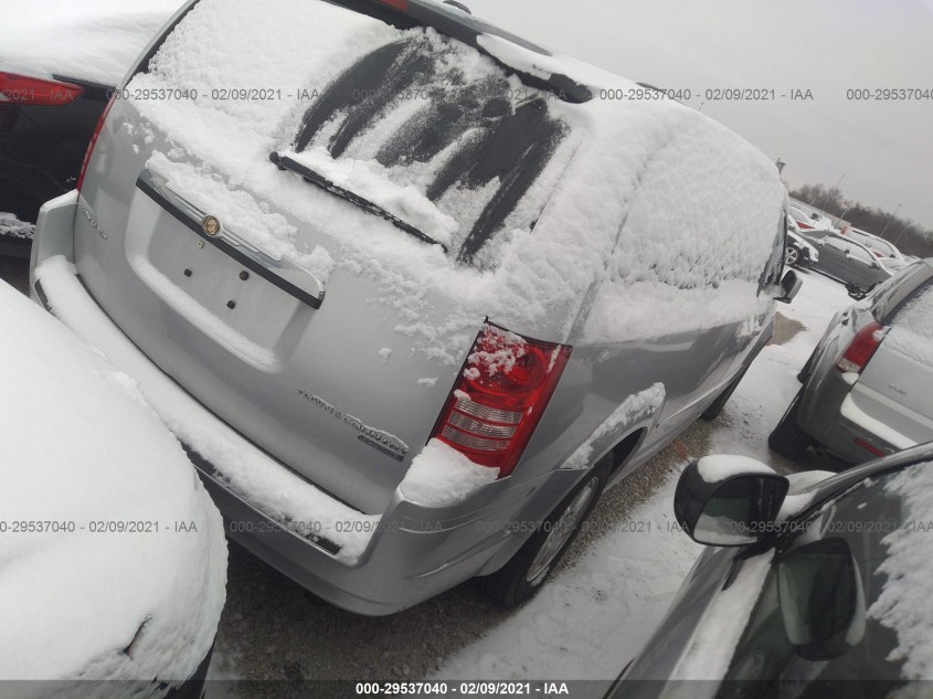 CHRYSLER TOWN & COUNTRY 2A4RR5D13AR260326