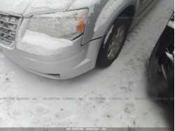 CHRYSLER TOWN & COUNTRY 2A4RR5D13AR260326