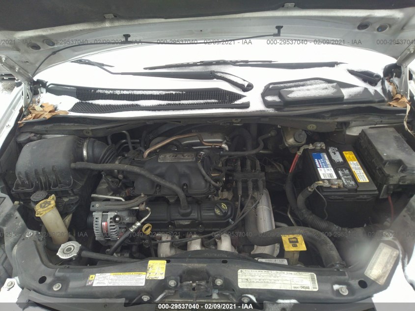 CHRYSLER TOWN & COUNTRY 2A4RR5D13AR260326