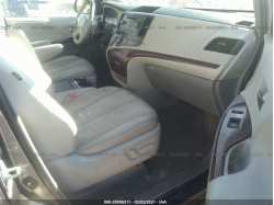 TOYOTA SIENNA 5TDYK3DC8DS298447