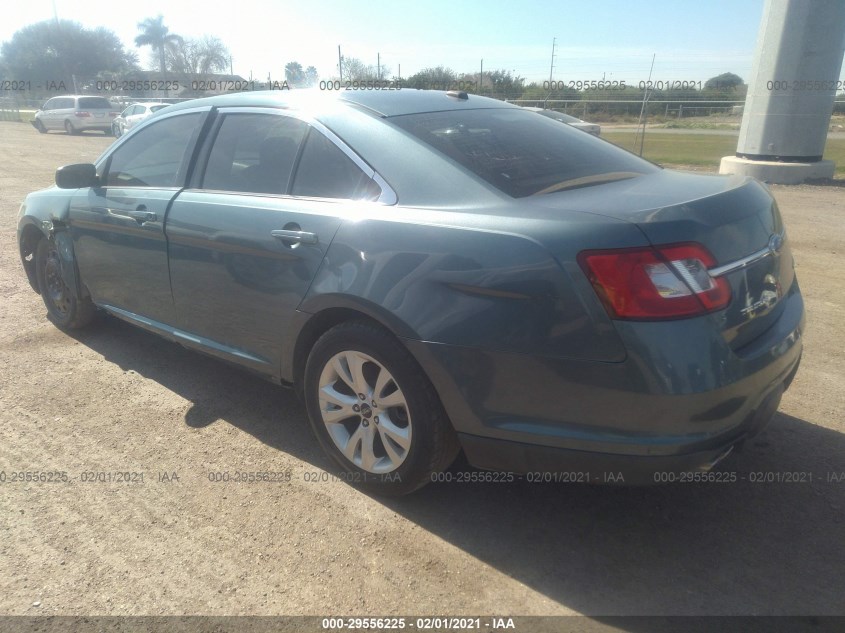 FORD TAURUS 1FAHP2HW3AG135569