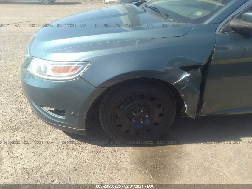 FORD TAURUS 1FAHP2HW3AG135569