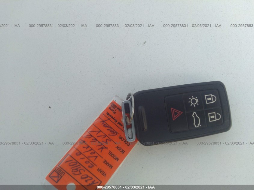 VOLVO XC60 YV4982DZ3A2059101
