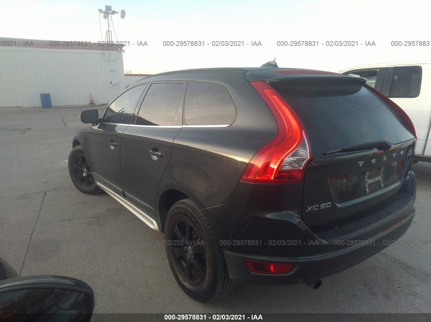 VOLVO XC60 YV4982DZ3A2059101