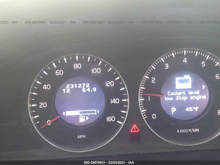 VOLVO XC60 YV4982DZ3A2059101