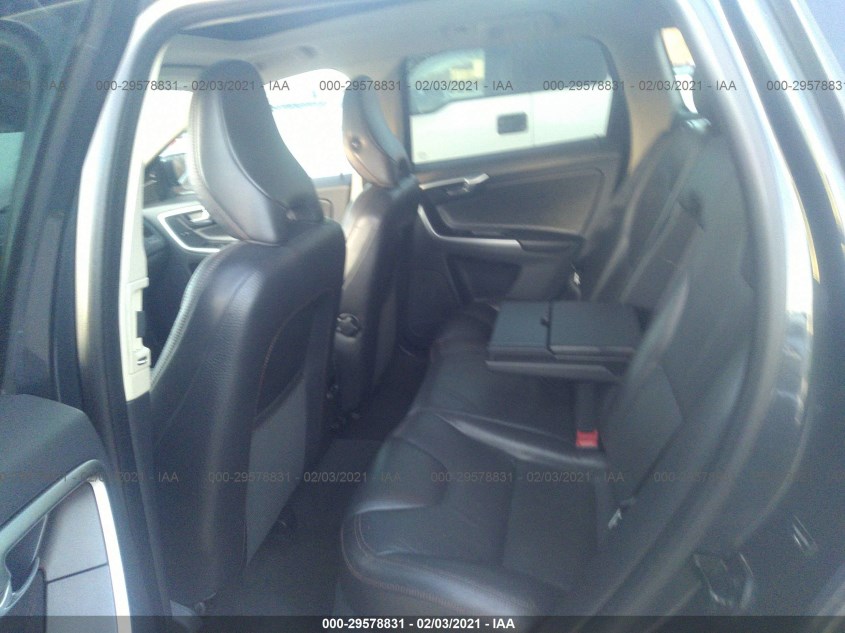 VOLVO XC60 YV4982DZ3A2059101