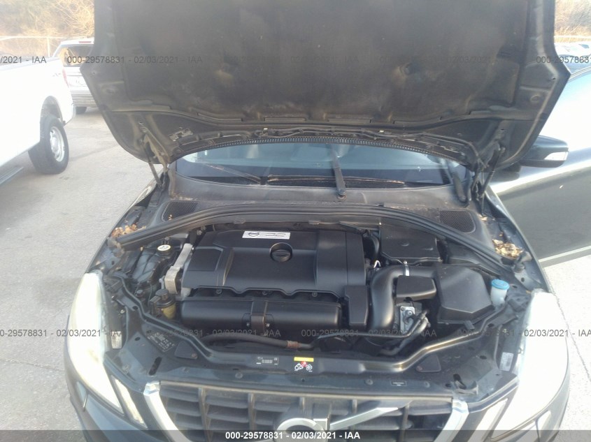 VOLVO XC60 YV4982DZ3A2059101
