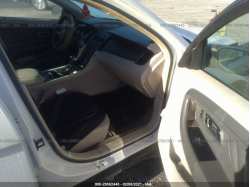 FORD TAURUS 1FAHP2DW1BG155486