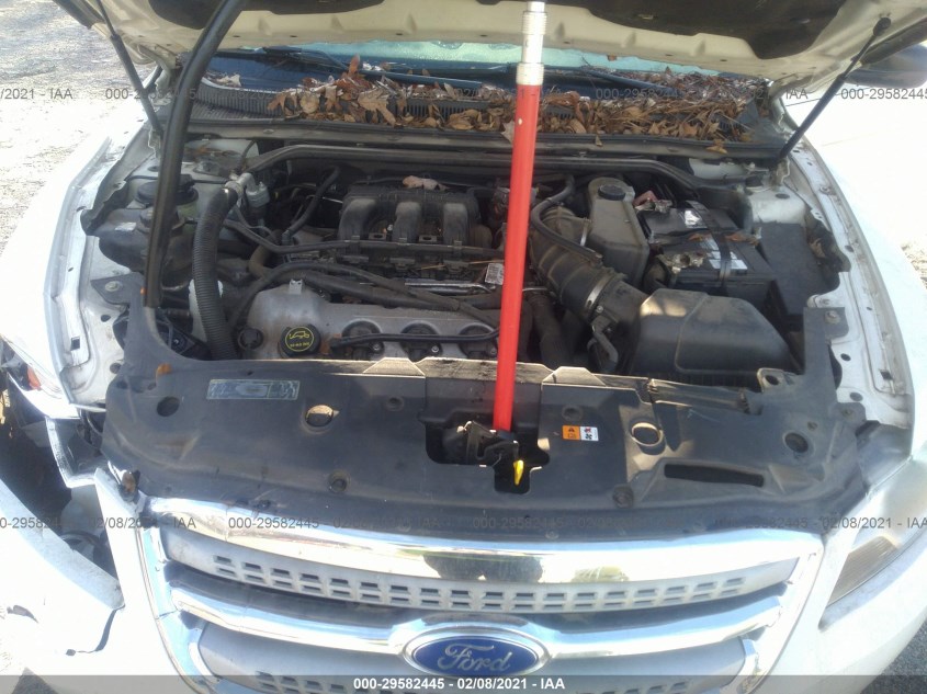 FORD TAURUS 1FAHP2DW1BG155486