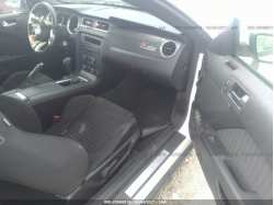 FORD MUSTANG 1ZVBP8CU9C5244560