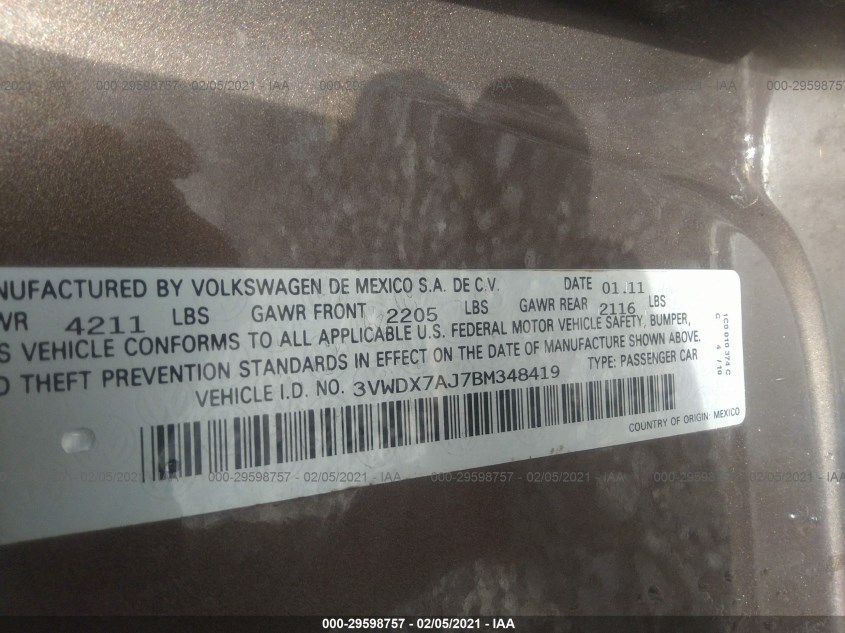 VOLKSWAGEN JETTA SEDAN 3VWDX7AJ7BM348419