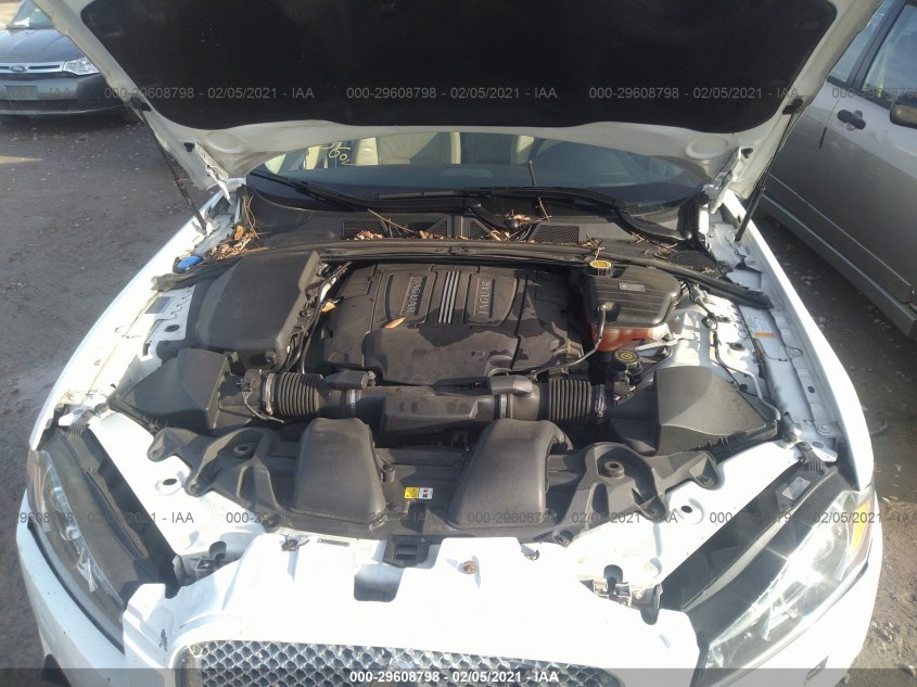 JAGUAR XF SAJWA0FB1CLS37813