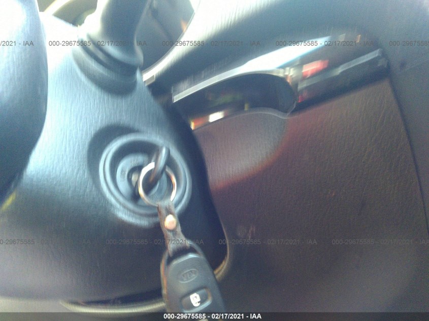 KIA SORENTO 5XYKT4A24BG109226