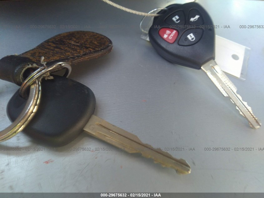 TOYOTA COROLLA 5YFBU4EE6CP014536