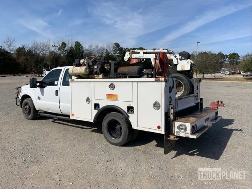 Ford F-350 4x2 S/A Utility Truck 1FD8X3GT2CEA59988