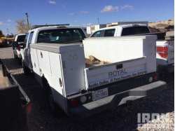 Ford F-350 Super Duty 4x4 Utility Truck 1FT8W3B67BEBXXXXX