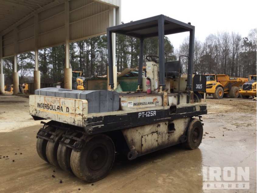 Ingersoll-Rand PT125R 9 Wheel Pneumatic Roller