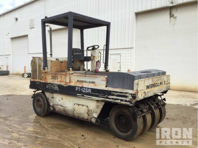 Ingersoll-Rand PT125R 9 Wheel Pneumatic Roller