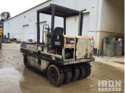 Ingersoll-Rand PT125R 9 Wheel Pneumatic Roller 