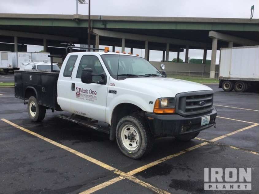 Ford F350 4x4 XL Ext Cab 4x4 S/A Utility Truck 1FDSX35L2YED35053