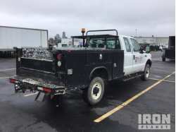 Ford F350 4x4 XL Ext Cab 4x4 S/A Utility Truck 1FDSX35L2YED35053