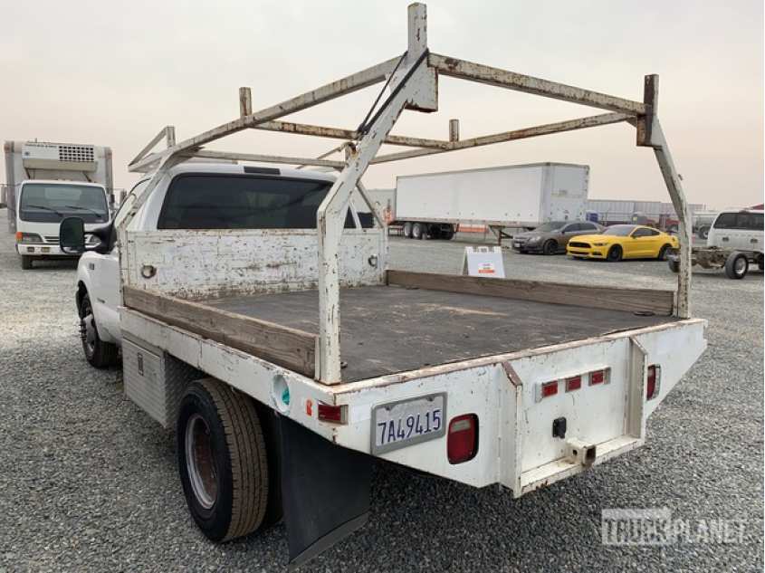 Ford F-350 Super Duty 4x2 S/A Flatbed Truck 1FDWF36F52EA20266