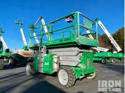 Genie GS-4390 4WD Dual Fuel Scissor Lift 