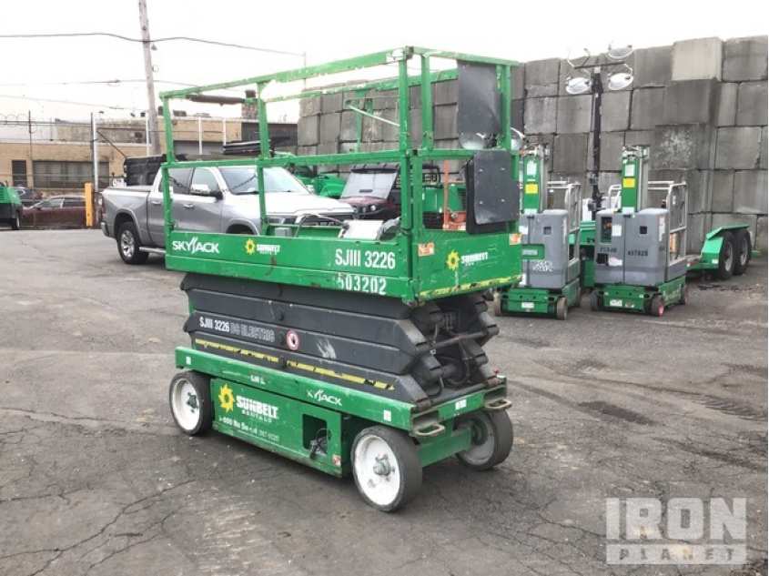 Skyjack SJIII 3226 Electric Scissor Lift 27012839