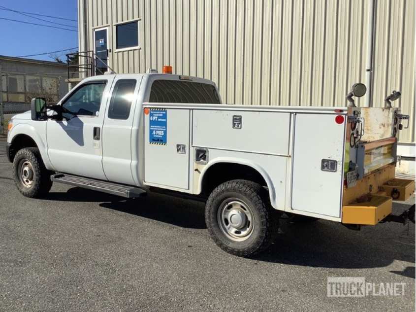 Ford F-250 XL Super Duty 4x4 Utility Truck 1FD7X2B69CEC72864
