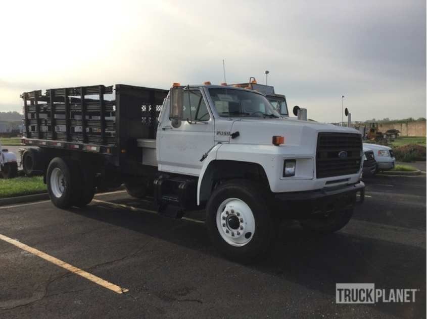 Ford F800 4x2 S/A Flatbed Truck 1FDXF82KXLVA31947