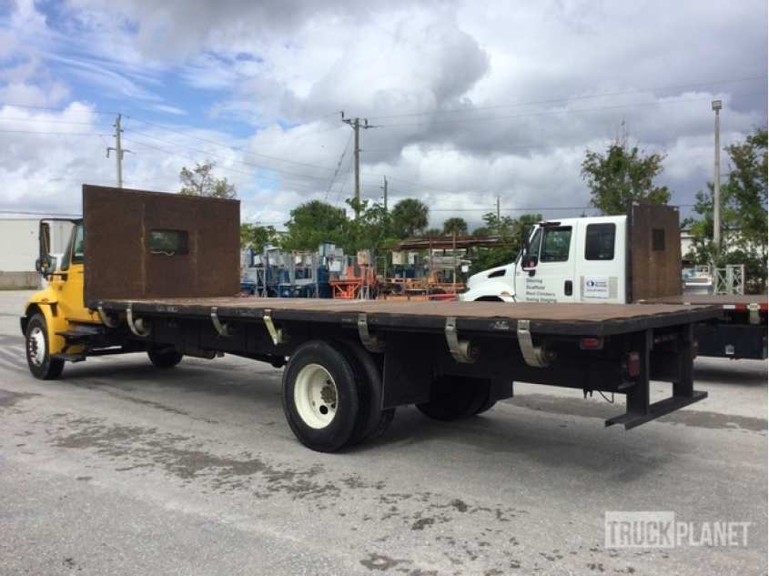 International 4300 S/A Flatbed Truck 1HTMMAAMX7H382940